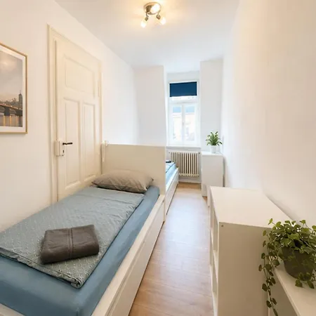 Grosses 3-zimmer In Freital, Nahe Dresden Teilen Speichern アパート *